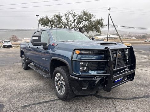 Certified 2025 Chevrolet Silverado 2500 Custom w/ Custom Value Package image 3