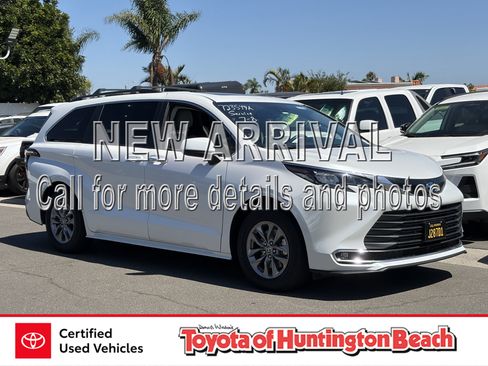 Certified 2024 Toyota Sienna XLE w/ XLE Plus Package AWD/4WD image 1