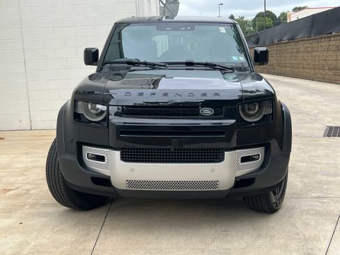 Used 2024 Land Rover Defender 110 S image 2