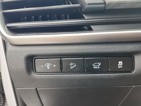 Used 2025 Kia Telluride EX w/ EX Captain's Chair Package AWD/4WD image 13