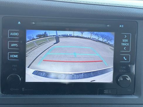 Used 2015 Toyota Sienna XLE w/ XLE Navigation Package image 11