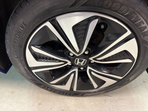 Used 2017 Honda Civic EX-T image 32