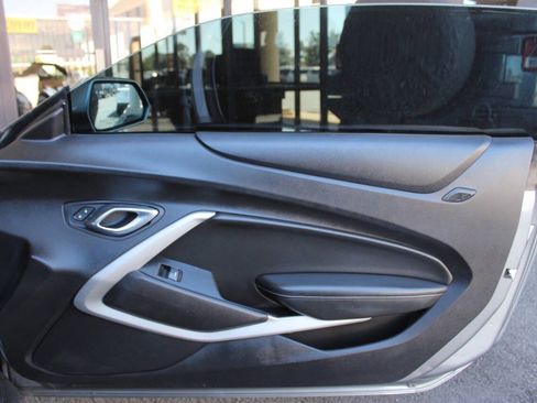 Used 2020 Chevrolet Camaro LT RWD image 13