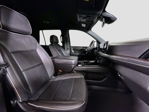 Used 2025 Chevrolet Tahoe Premier RWD image 29