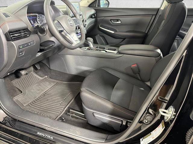 Used 2025 Nissan Sentra SR FWD image 9