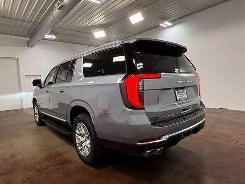 Used 2025 GMC Yukon XL Denali AWD/4WD image 35