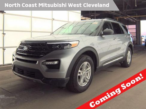 Used 2022 Ford Explorer XLT w/ Equipment Group 202A image 1