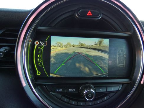 Used 2018 MINI Cooper S image 43