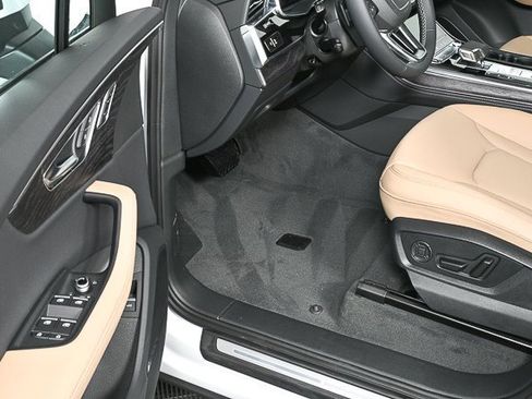 New 2025 Audi Q7 3.0T Premium Plus image 8