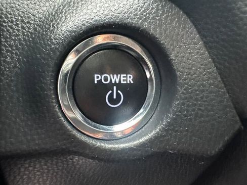 Used 2023 Toyota RAV4 AWD Hybrid image 34