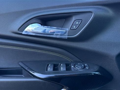 New 2026 Chevrolet Trax LT w/ Sunroof Package image 11