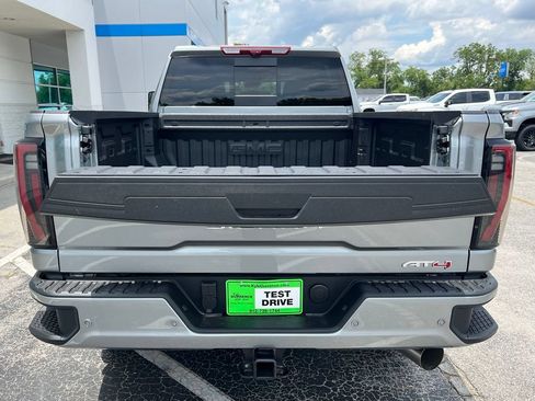New 2026 GMC Sierra 2500 AT4 w/ AT4 Premium Plus Package AWD/4WD image 9