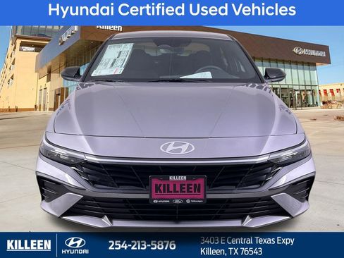 Used 2025 Hyundai Elantra Sport image 2