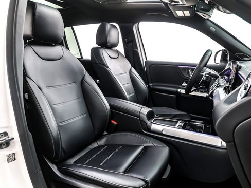 Used 2025 Mercedes-Benz GLB 35 AMG 4MATIC image 8