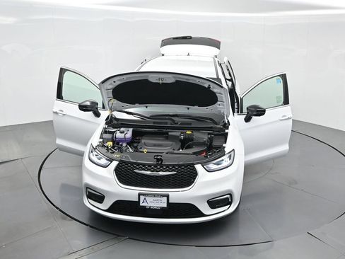 New 2026 Chrysler Pacifica Select image 27