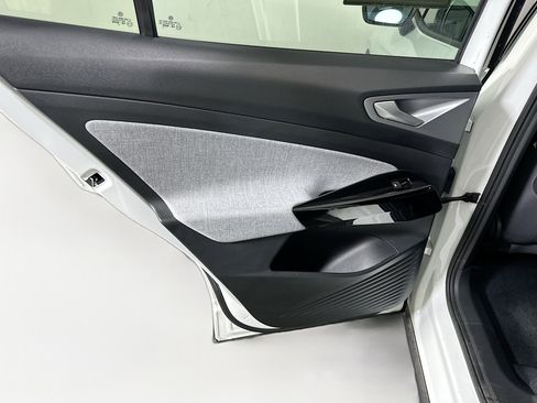 Used 2024 Volkswagen ID.4 2WD image 26