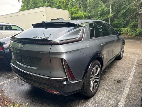 Used 2023 Cadillac Lyriq 2WD image 3