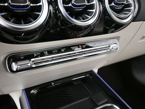 New 2026 Mercedes-Benz GLA 250 GLA 250 image 12