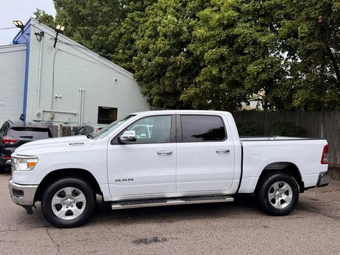 Used 2023 RAM 1500 Big Horn AWD/4WD image 3
