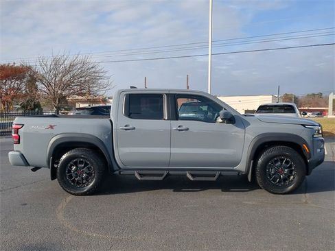 Used 2022 Nissan Frontier Pro-X w/ Pro-X Premium Package image 3
