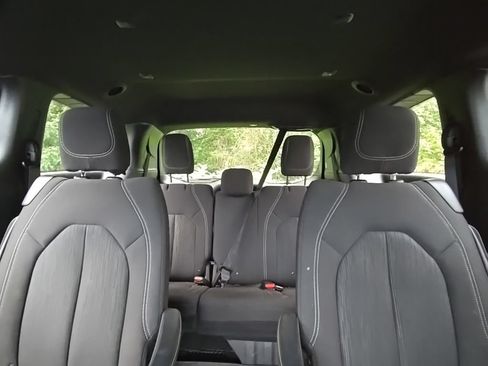 Used 2019 Chrysler Pacifica Touring Plus w/ S Appearance Package FWD image 24