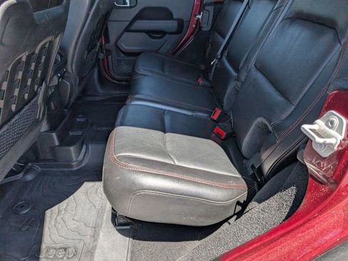 Used 2021 Jeep Wrangler Unlimited Rubicon AWD/4WD image 26