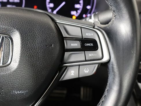 Used 2018 Honda Accord Sport image 10