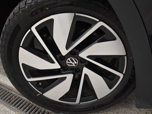 Used 2024 Volkswagen Atlas SE image 14