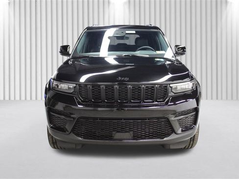 New 2025 Jeep Grand Cherokee Laredo image 41