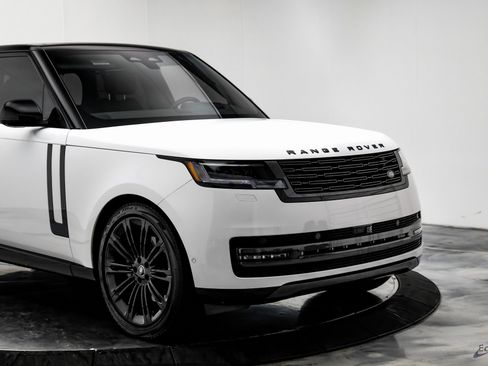 Used 2024 Land Rover Range Rover SE image 22