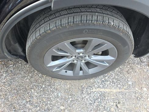 Used 2023 Ford Explorer XLT w/ Equipment Group 202A AWD/4WD image 8