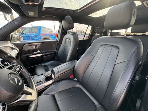 Used 2021 Mercedes-Benz GLB 250 4MATIC image 22