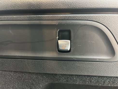 Certified 2022 Mercedes-Benz GLC 300 4MATIC image 13