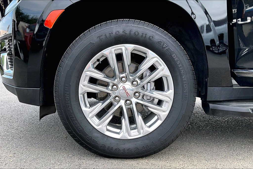 Used 2023 GMC Yukon SLT AWD/4WD image 34