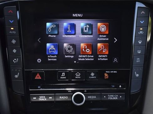 Used 2025 INFINITI QX50 Luxe AWD/4WD image 16