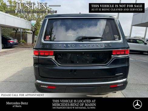 Used 2022 Jeep Grand Wagoneer Series III w/ Rear Seat Video Group 1 AWD/4WD image 4