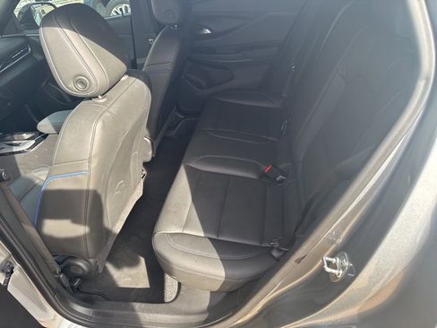 Used 2024 Buick Envista Sport Touring w/ Experience Buick Package image 12