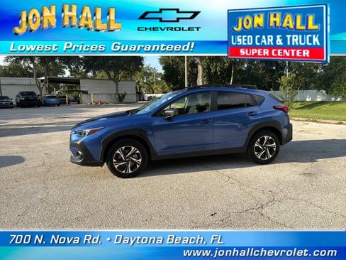 Used 2025 Subaru Crosstrek 2.5i Premium AWD/4WD image 3