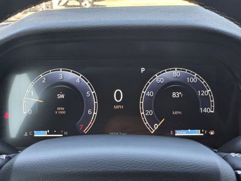 Used 2025 Jeep Grand Cherokee Altitude AWD/4WD image 16