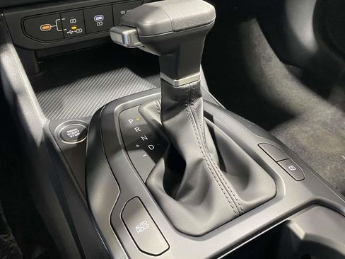 New 2026 Kia K4 FWD image 32