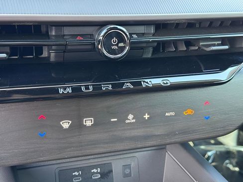 Used 2025 Nissan Murano SV FWD image 34