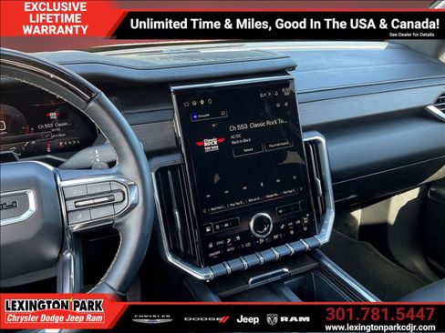 Used 2024 GMC Acadia Denali w/ Super Cruise Package FWD image 9
