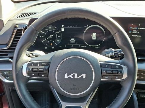 Used 2025 Kia Sportage SX image 23