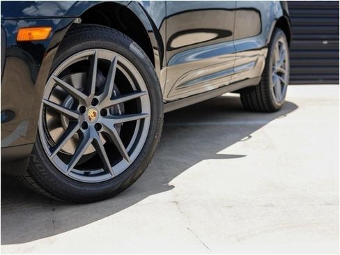 New 2025 Porsche Macan image 12