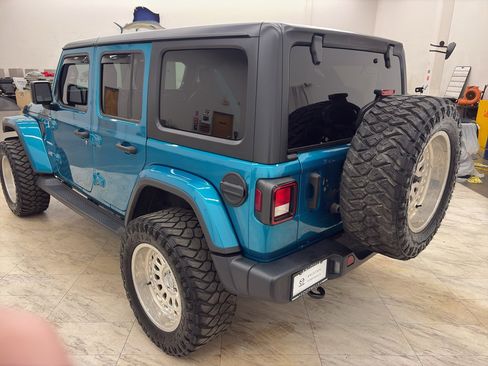 Used 2020 Jeep Wrangler Unlimited Sahara w/ Uconnect 4C Nav & Sound Group image 5