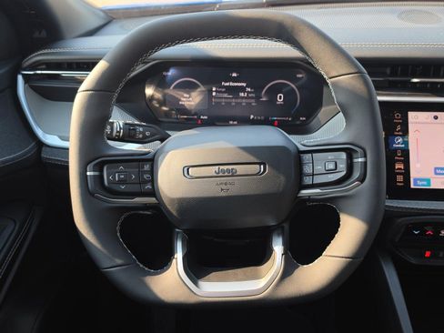 New 2026 Jeep Cherokee Laredo AWD/4WD image 20