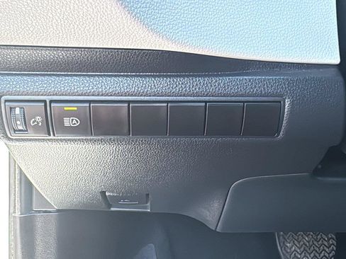 Used 2025 Toyota Corolla SE FWD image 14