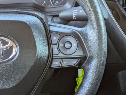 Used 2025 Toyota Corolla LE image 21