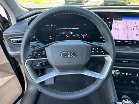 Used 2025 Audi Q5 Premium Plus w/ Premium Plus AWD/4WD image 15