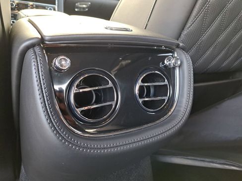 Used 2017 Bentley Mulsanne Speed image 12